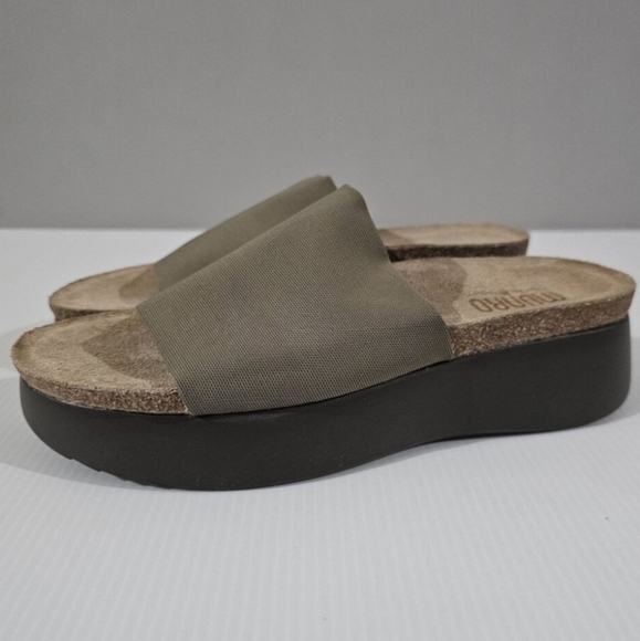 NEW Munro Nalia Sandal Platform Slide Khaki Green Size 8 SUPER SLIM WIDTH - Picture 1 of 13